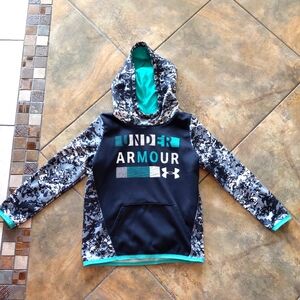 Kid's Under Armour Hoodie Size M Age 6-7